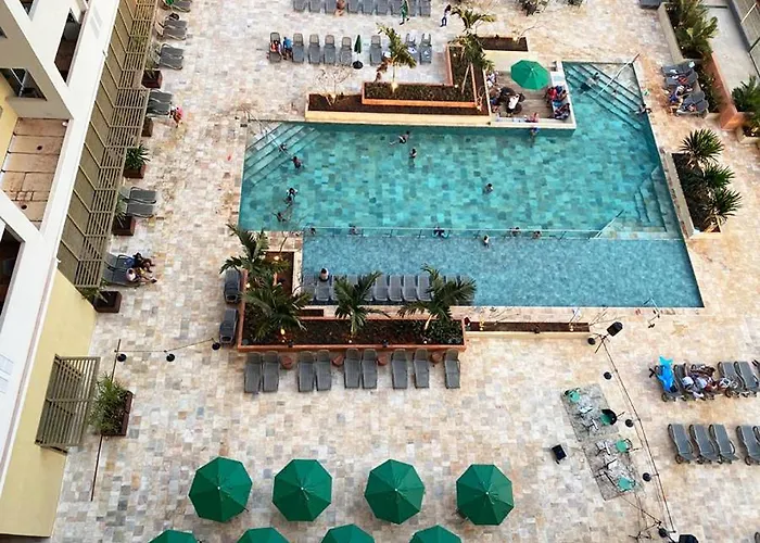 Hot Beach Suites